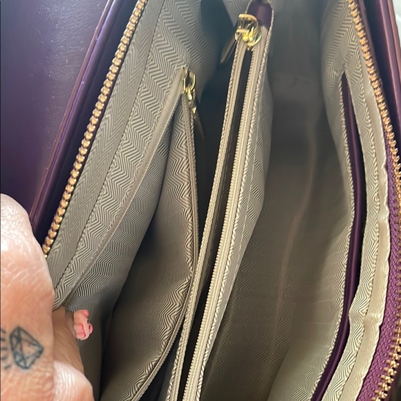 Iridescent Purple Crocodile-Embossed Handbag - Picture 6 of 6